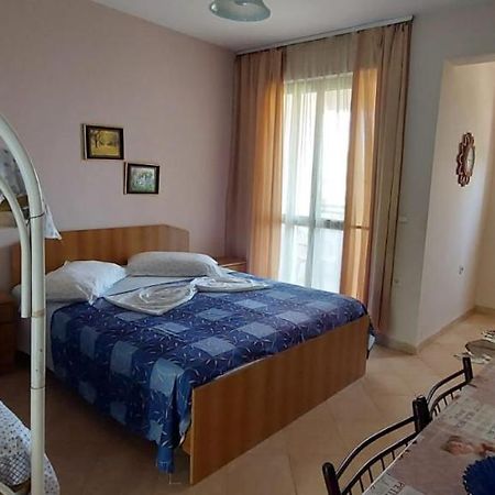 Villa Madani Durres Luaran gambar
