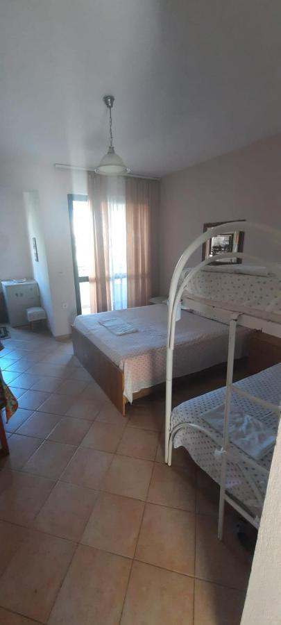 Villa Madani Durres Luaran gambar