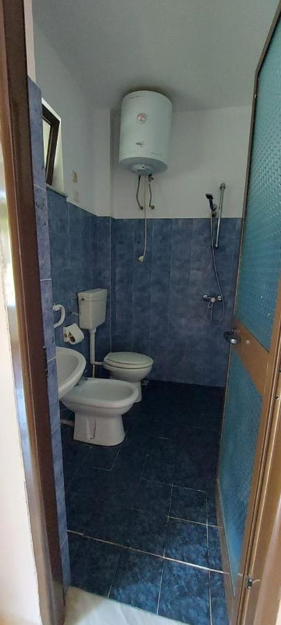 Villa Madani Durres Luaran gambar