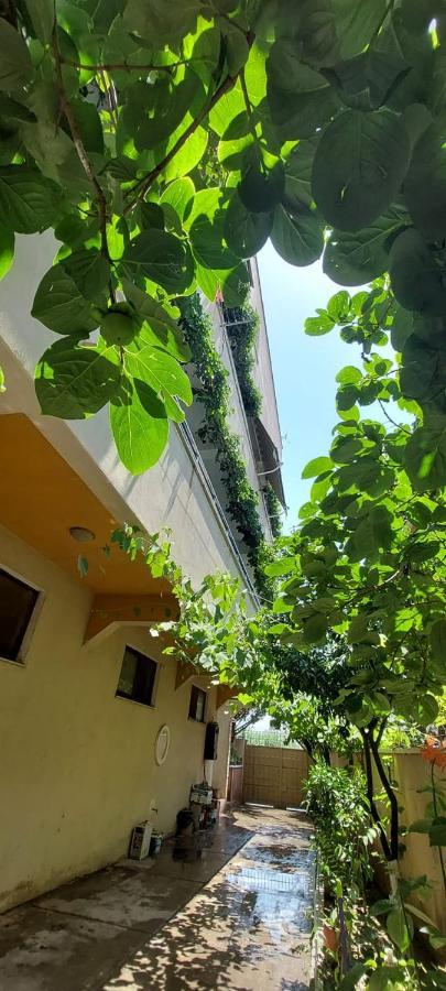 Villa Madani Durres Luaran gambar